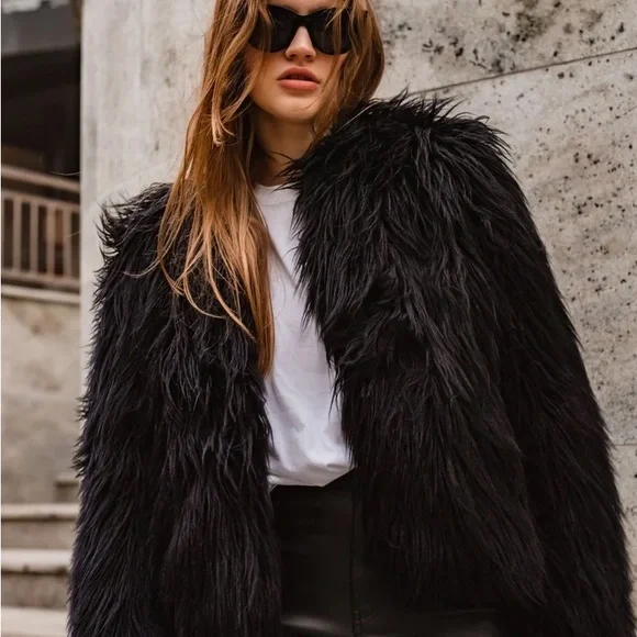Black shaggy faux fur women jacket winter coat - Picture 1 of 7